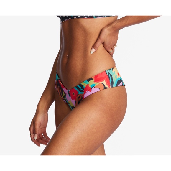 Billabong π΄ Floral Underwire Bikini Top | Reversible Fiji Bottoms - Picture 3 of 16
